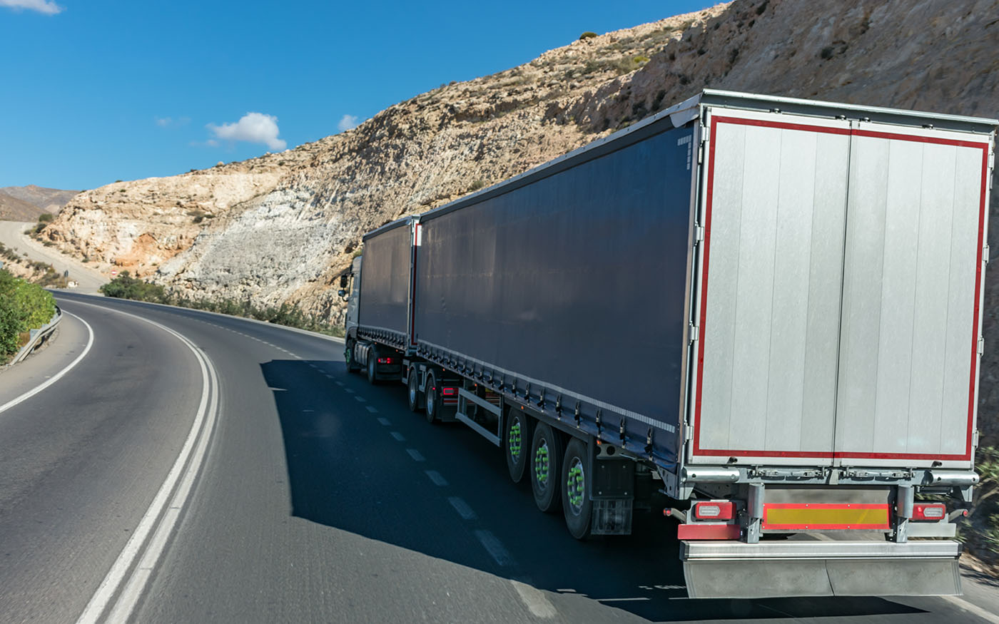 Méga Camions : Le Parlement Européen Favorable À Leur Circulation | Vie